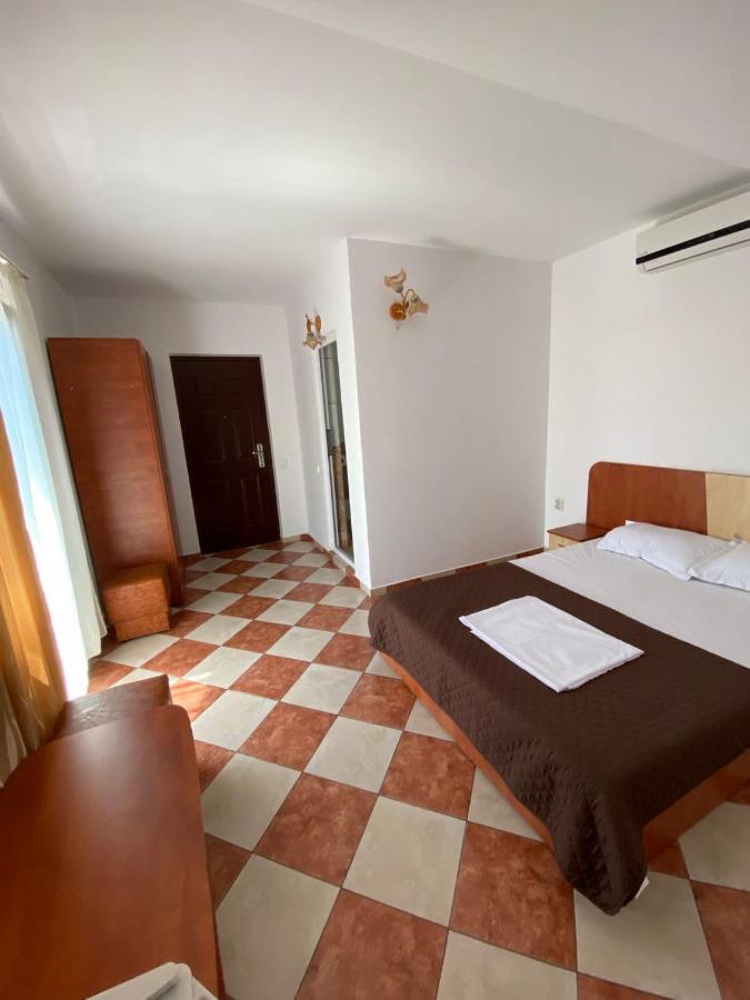 Camere De Inchiriat" Casa Printesa" Costineşti Exterior foto